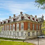 5 Bedroom Cozy In Prázdninový dům *