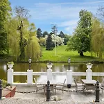 5 Bedroom Cozy In Prázdninový dům Fåborg