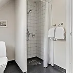 5 Bedroom Cozy In * Fåborg