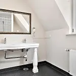 Prázdninový dům 5 Bedroom Cozy In