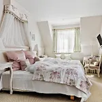 Prázdninový dům 5 Bedroom Cozy In