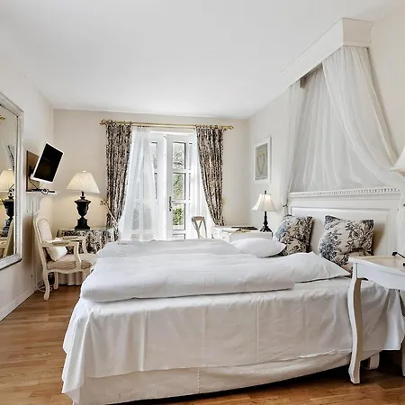 Casa vacanze 5 Bedroom Cozy In Fåborg