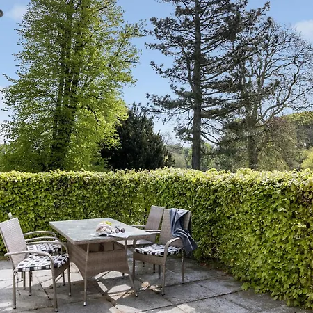 Semesterbostad 5 Bedroom Cozy In